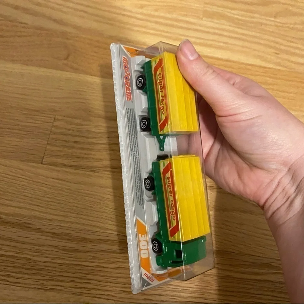 Majorette Super Cargo 300 Ford Delivery Truck Trailer Green Yellow NEW Vintage